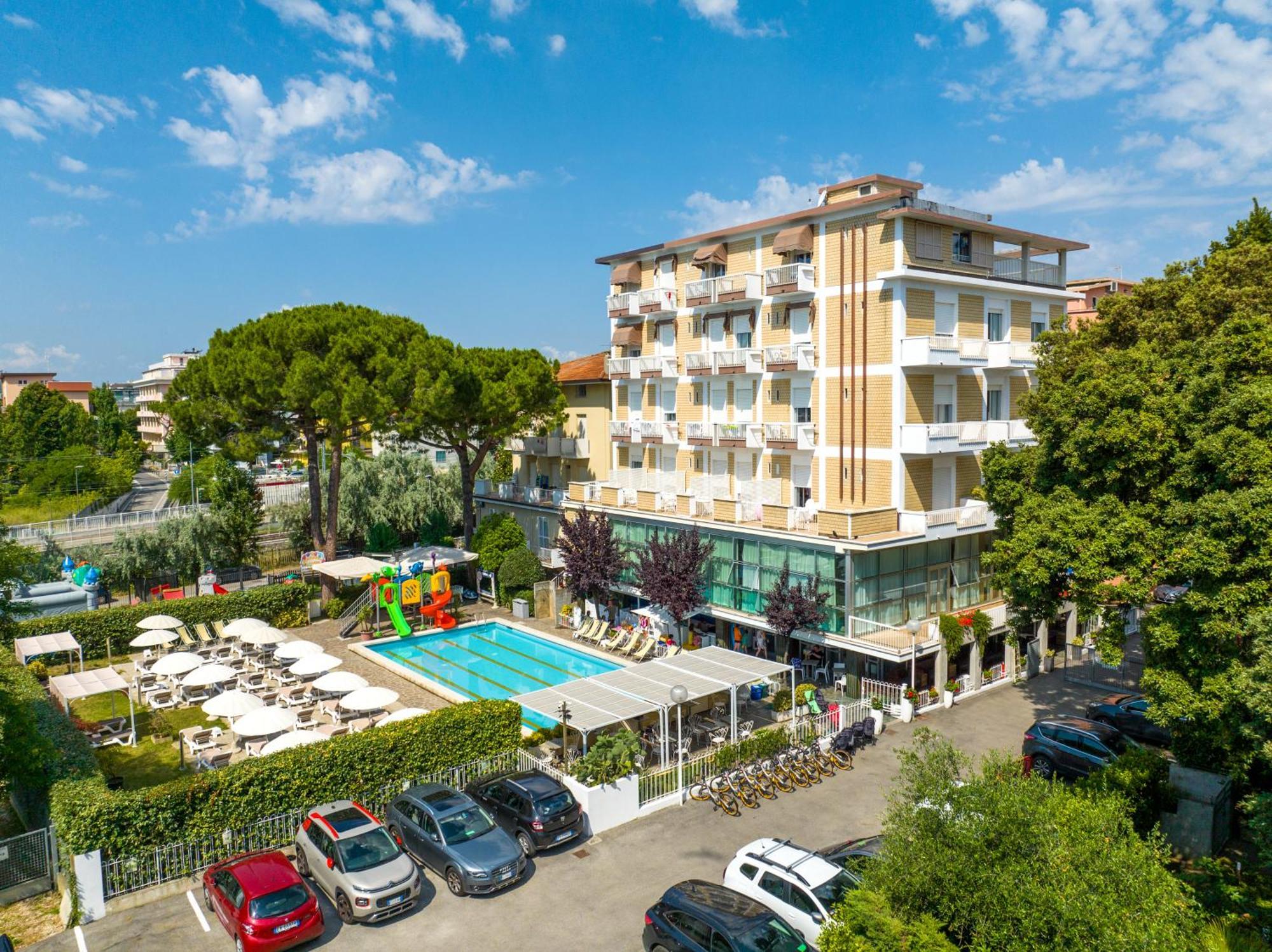 Lotus Hotel All Inclusive & Spiaggia Ρίμινι Εξωτερικό φωτογραφία