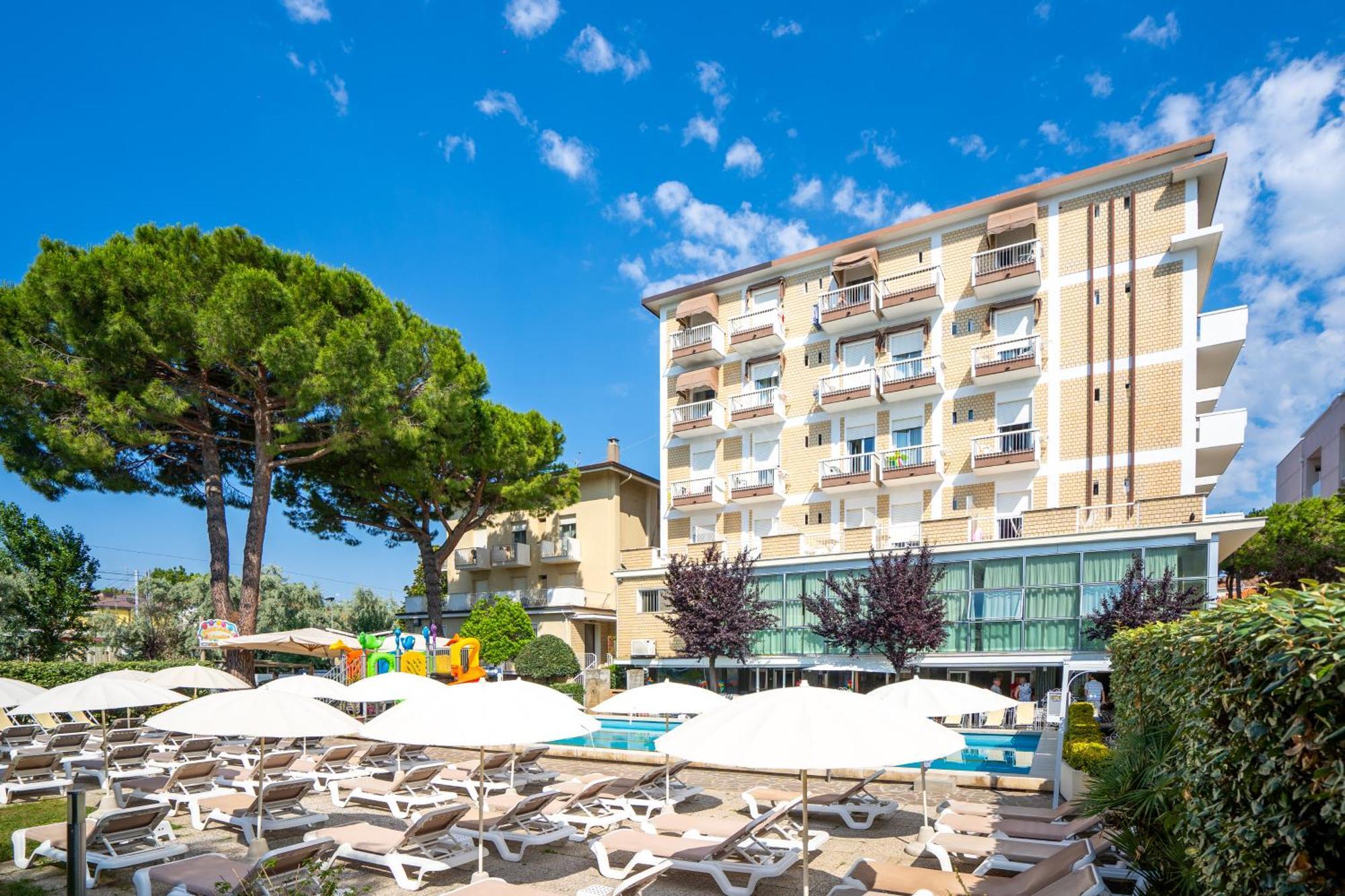 Lotus Hotel All Inclusive & Spiaggia Ρίμινι Εξωτερικό φωτογραφία