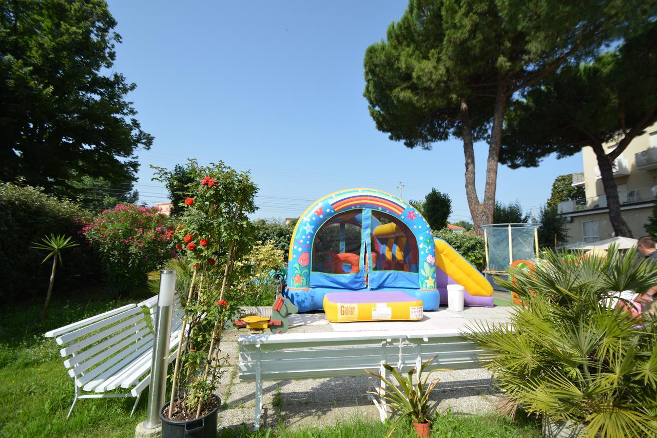 Lotus Hotel All Inclusive & Spiaggia Ρίμινι Εξωτερικό φωτογραφία