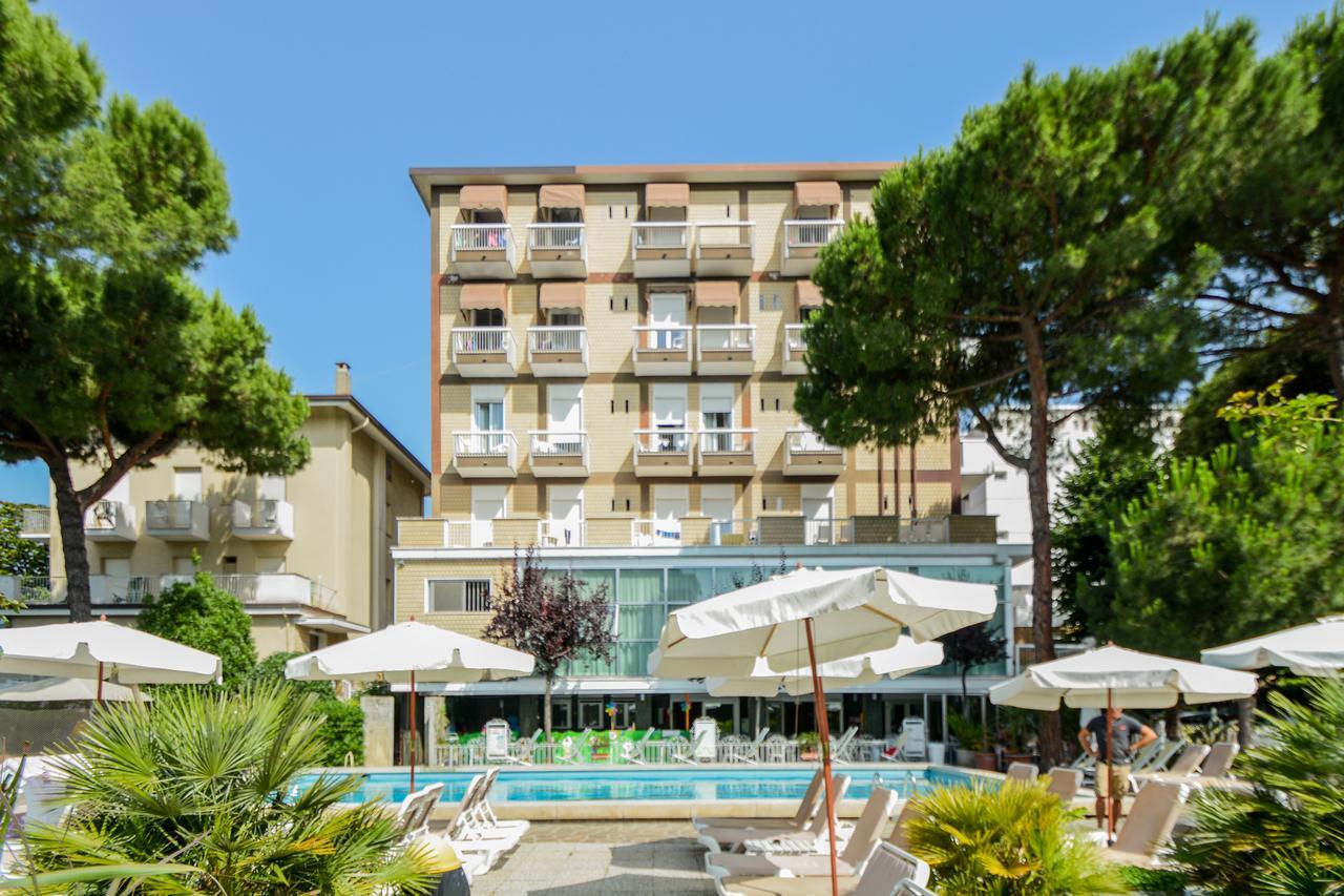 Lotus Hotel All Inclusive & Spiaggia Ρίμινι Εξωτερικό φωτογραφία